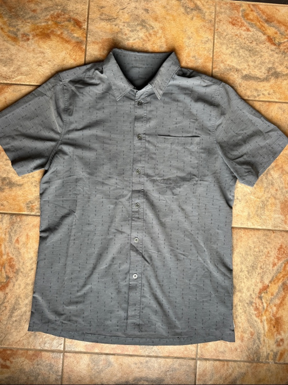 Vuori Bridge Button Down Short Sleeve Shirt